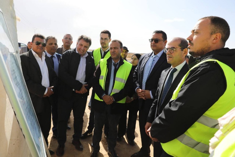  قبلي..وزير التجهيز والإسكان يؤكد تذليل الصعوبات التي اعترضت أشغال مشروع تهيئة الطريق بين الفوار ورجيم معتوق