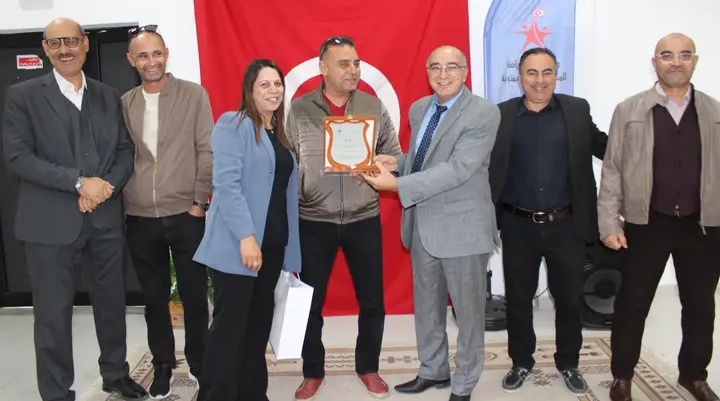 منوبة .. تكريم اطارات ومندوبي الرياضة بالجهة