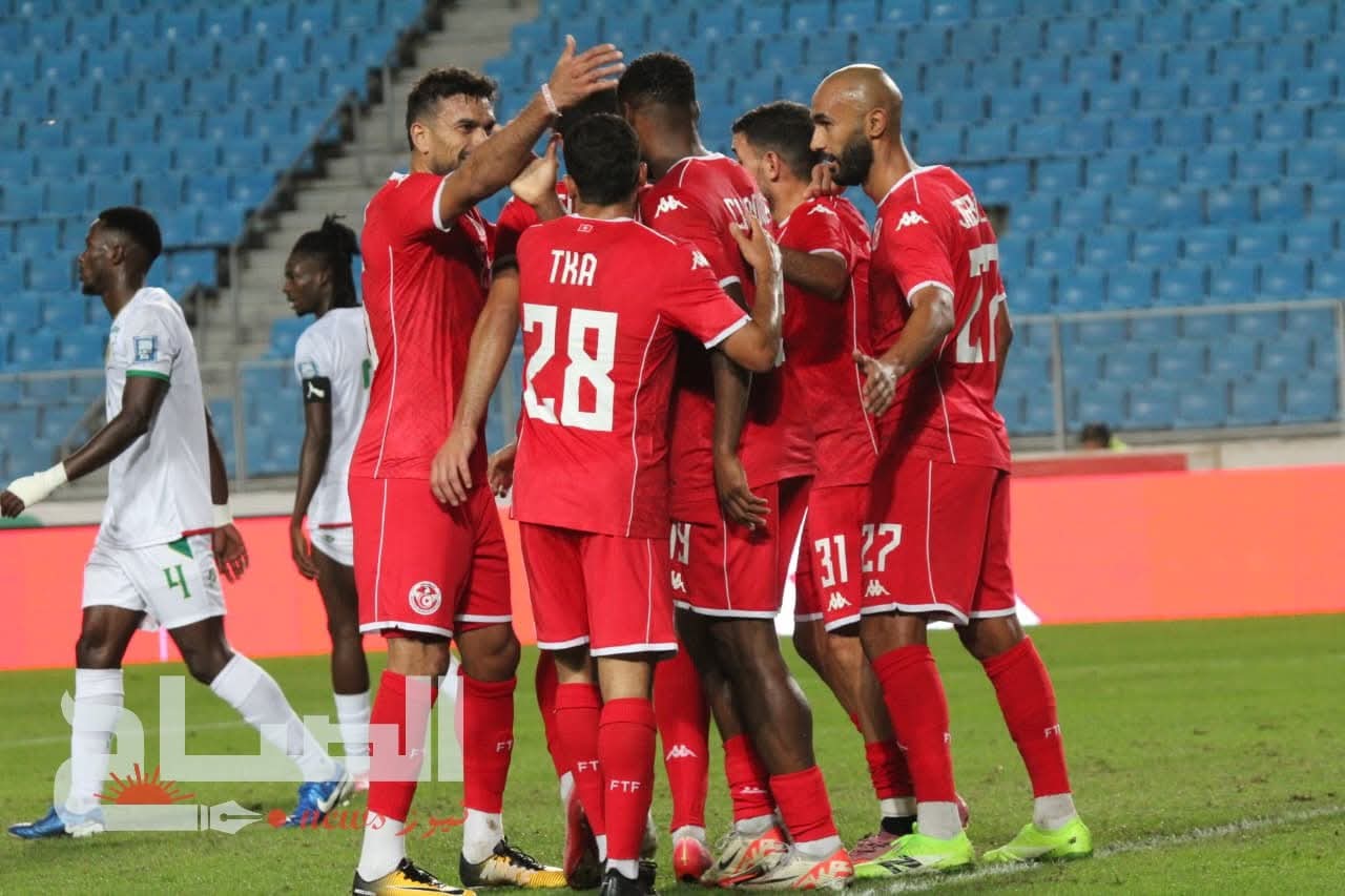 المنتخب الوطني لكرة القدم يدخل غدا في تربص مغلق 