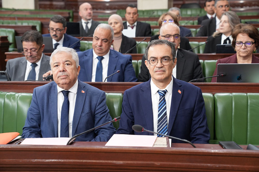 وزير الفلاحة: الترفيع في نسق وضع الأسمدة إلى 1400 طن في مختلف جهات الجمهورية 