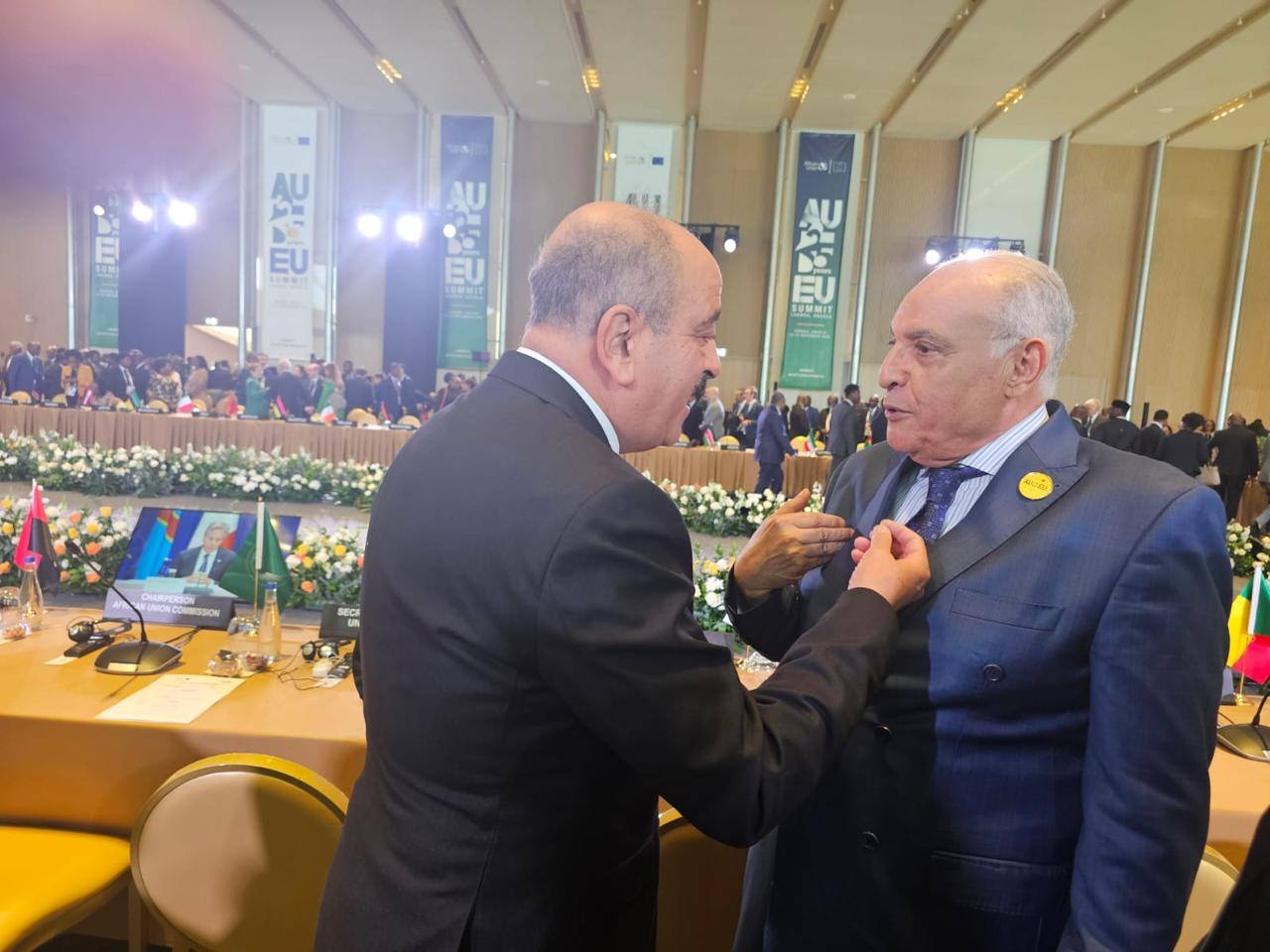 في لواندا.. وزير الخارجية يلتقي نظيره الجزائري 