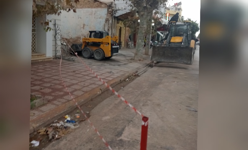 منزل بورقيبة.. هدم بناية متداعية للسقوط