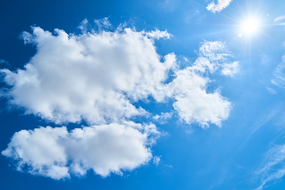 طقس اليوم.. الحرارة في انخفاض مع أمطار بهذه المناطق