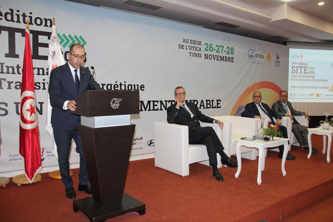 كاتب الدولة للانتقال الطاقي خلال افتتاحه الدورة الثالثة للصالون الدولي للانتقال الطاقي:   قريبا الإعلان عن حزمة جديدة من المشاريع الكبرى في مجال الطاقات المتجدّدة