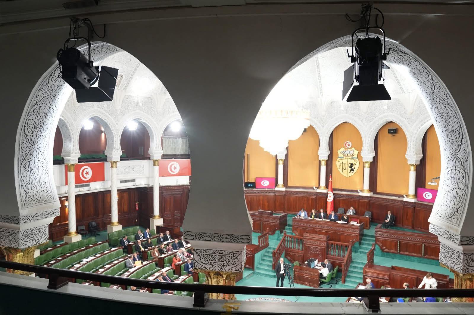 البرلمان يصادق على انتداب أصحاب الشهادات ممن طالت بطالتهم