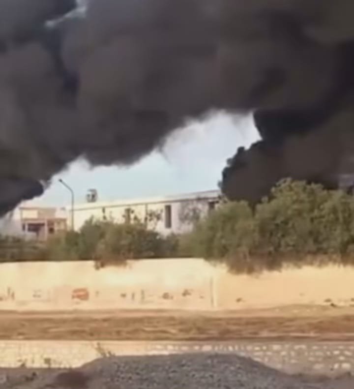 حريق بمستودع شركة النقل بالساحل بسيدي عبد الحميد