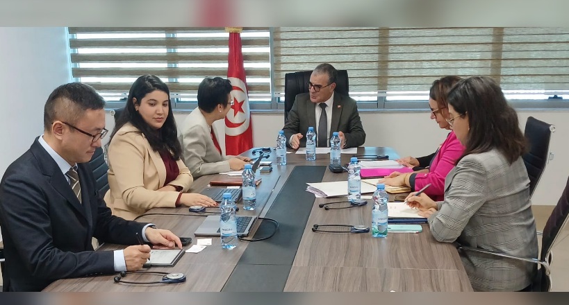  الأولويات والبرامج التنموية محور لقاء وزير الإقتصاد بالمستشارة الخاصة لنائب رئيس البنك الآسيوي للإستثمار  