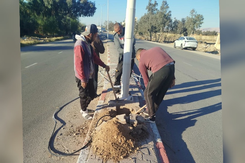 قفصة.. انطلاق تنفيذ مشروع تنوير عمومي جديد بالمنطقة البلدية