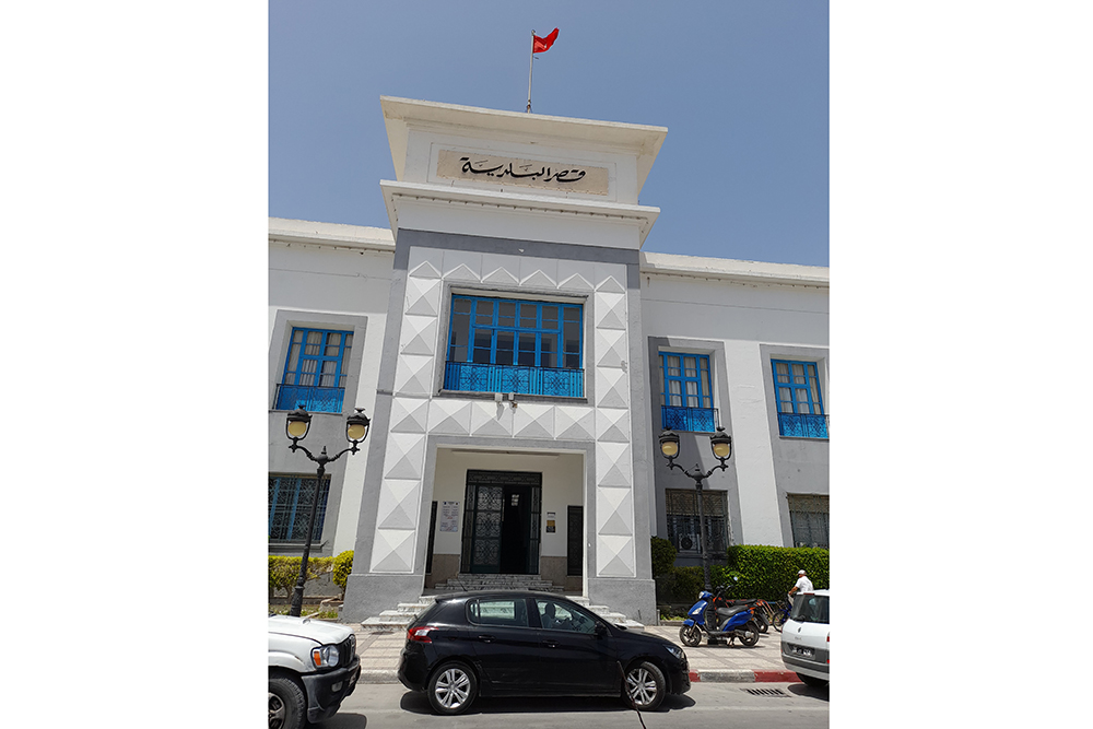 بلدية سوسة تدعو أصحاب المحلاّت المفتوحة للعموم إلى توفير حاويات خاصة وابرام اتفاقية في رفع الفضلات 