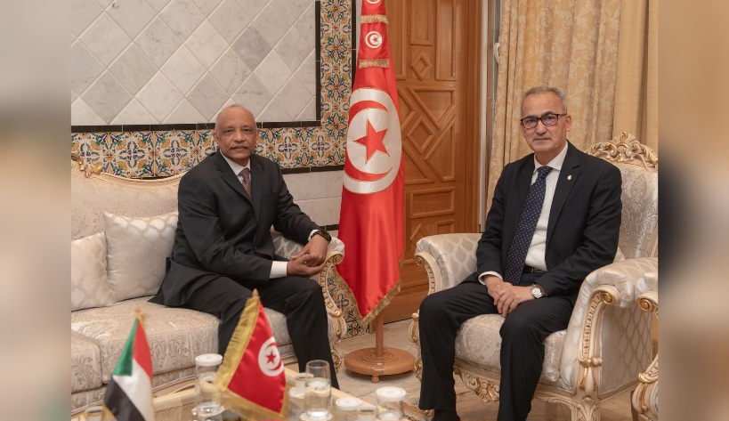 كاتب الدولة لدى وزير الشؤون الخارجية يلتقي سفير السودان بتونس