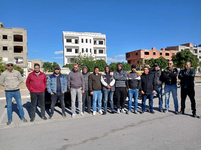 سيدي بوزيد.. وقفة احتجاجية لسيارات التاكسي 