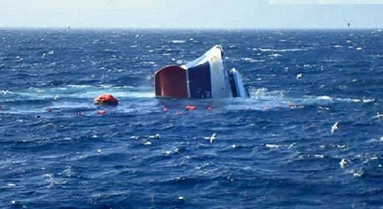 انطلق من قابس.. البحث عن 3 بحارة غرق مركبهم بالصخيرة