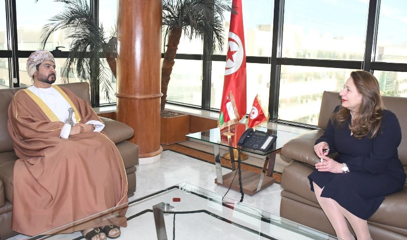 وزير التجارة والصناعة العماني يدعو الى وضع خارطة طريق لتطوير الشراكة الصناعية بين تونس وعمان