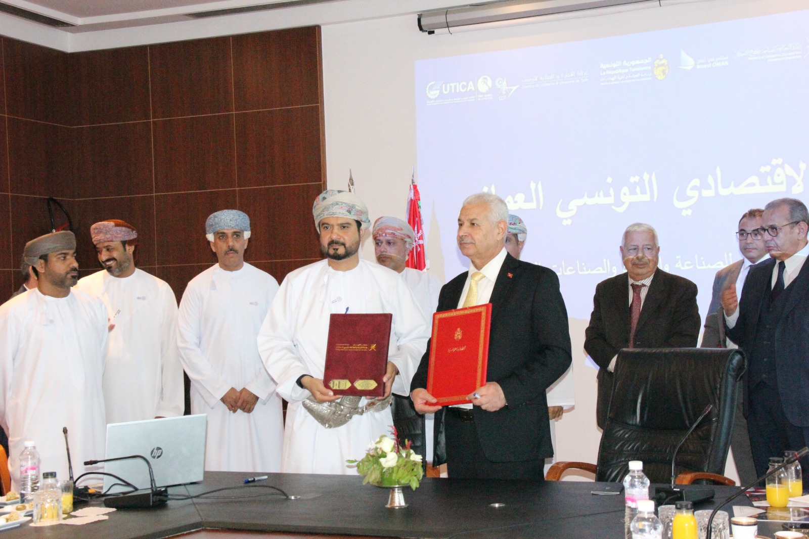 نحو آفاق استثمارية جديدة بين البلدين..     وفد من سلطنة عُمان يبحث سبل تعزيز التبادل التجاري مع بلادنا