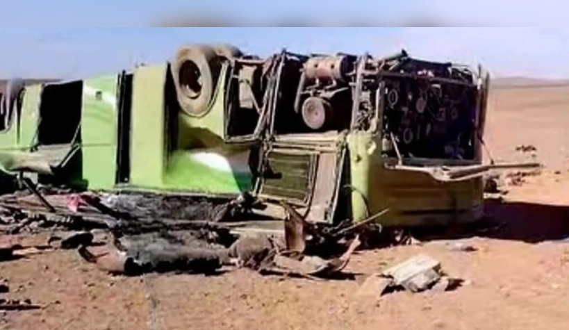 مصرع 14 شخصا في انقلاب حافلة بالجزائر