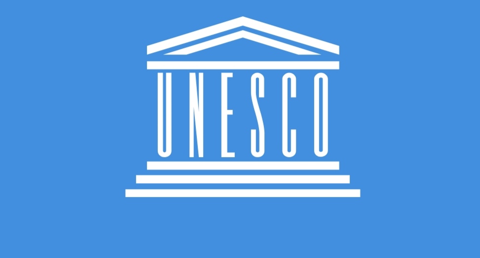 البشت الخليجي والكشري المصري ضمن 68 ترشيحا لقائمة اليونيسكو للتراث الثقافي