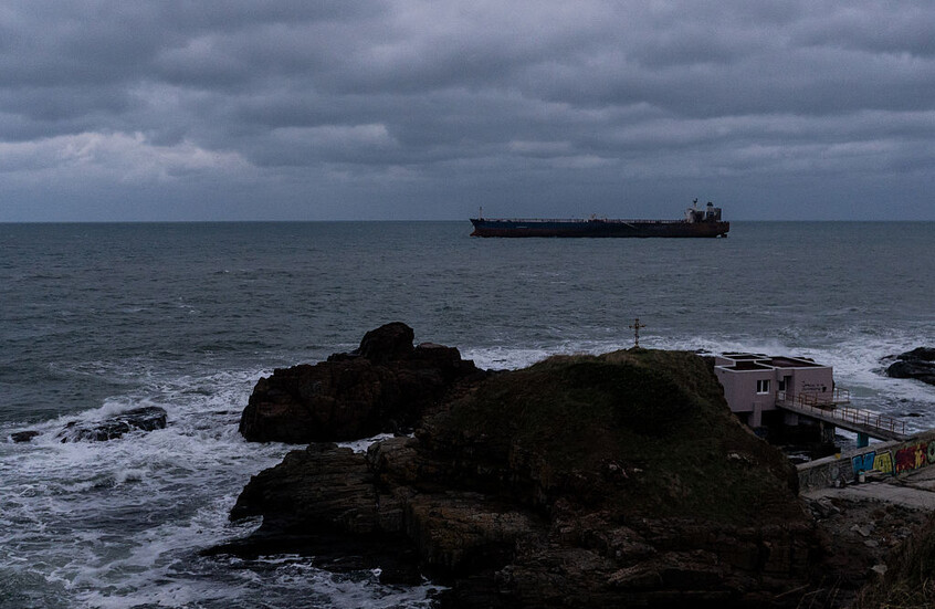 بلومبرغ: القوات الأمريكية اعترضت ناقلة نفط قبالة سواحل فنزويلا واستولت عليها