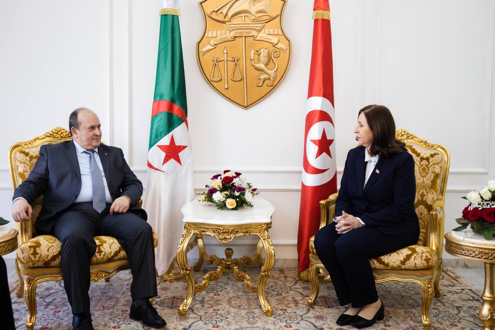 رئيسة الحكومة تستقبل الوزير الأول الجزائري