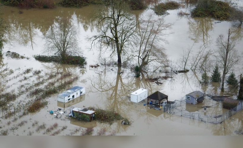 عمليات إجلاء جماعية بسبب فيضانات عارمة في واشنطن 