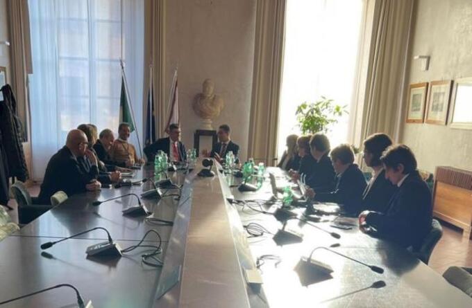 تونس - ايطاليا: مقترح للنّظر في إقامة خطّ مباشر من ميناء ليفورنو الى ميناء حلق الوادي