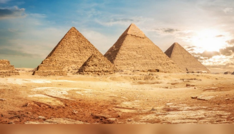 هل بناها الفضائيون؟.. رد حاسم على جدل بناء الأهرامات في مصر