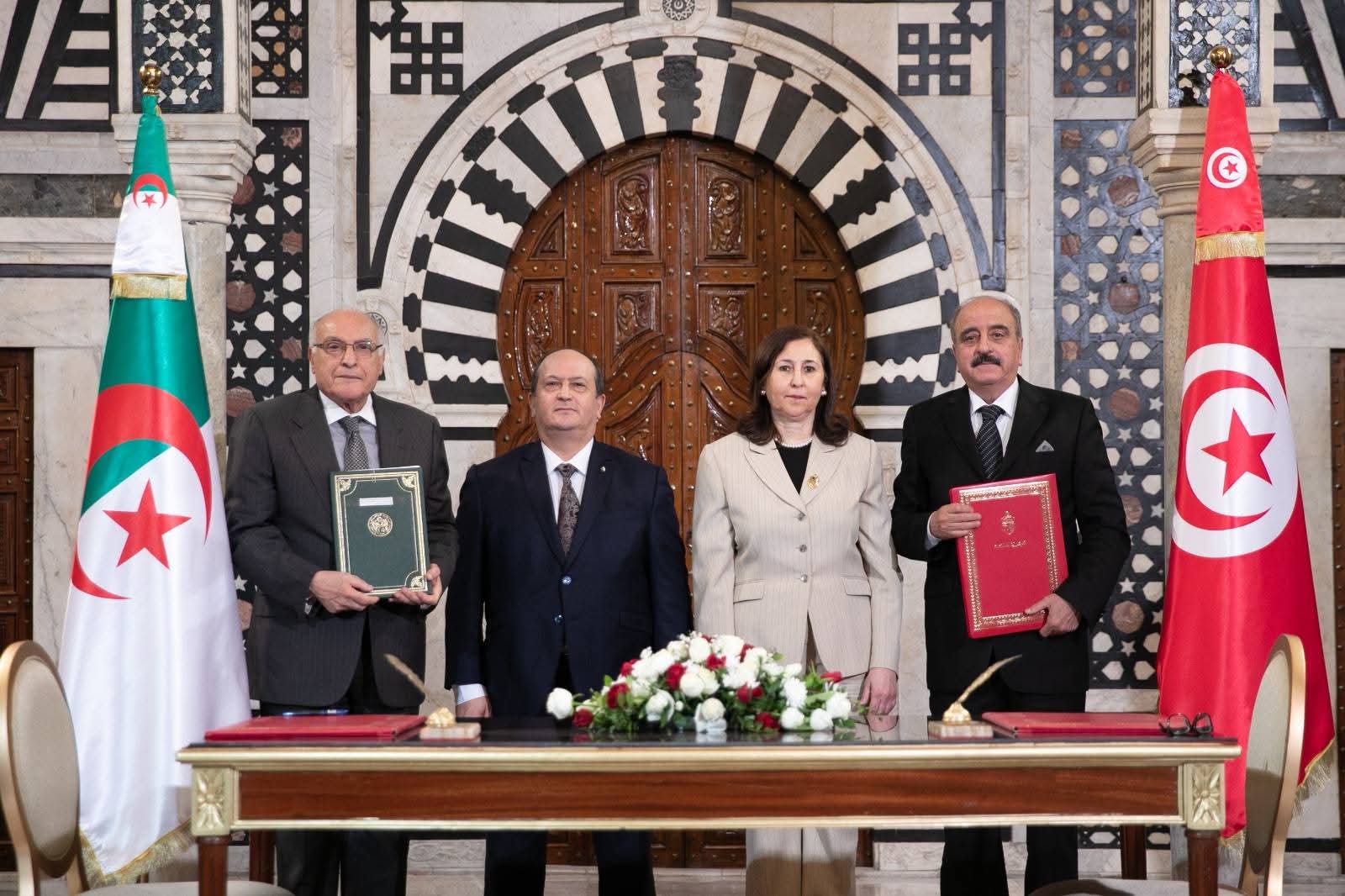عندما يتجاوز التعاون التونسي-الجزائري شراكة استراتيجية شاملة.. توافق مواقف البلدين إزاء قضايا اقليمية 