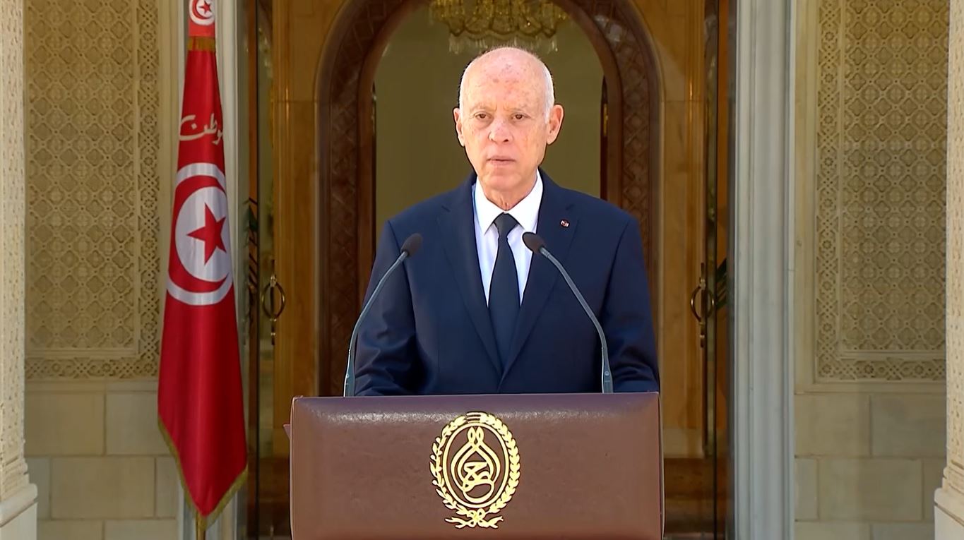 رئيس الجمهورية يشدد على ضرورة معالجة الإخلالات والنهوض بالخدمات العمومية