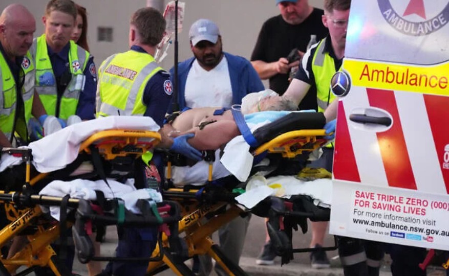 الشرطة الأسترالية: منفذا هجوم سيدني هما والد وابنه 