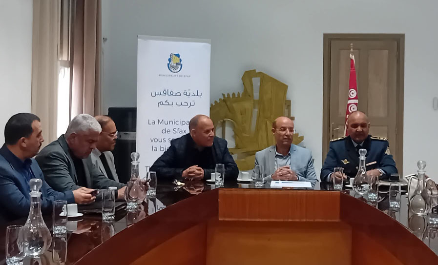 صفاقس.. قرار منع كلّي لجولان الشاحنات الثقيلة بعدد من شوارع المدينة