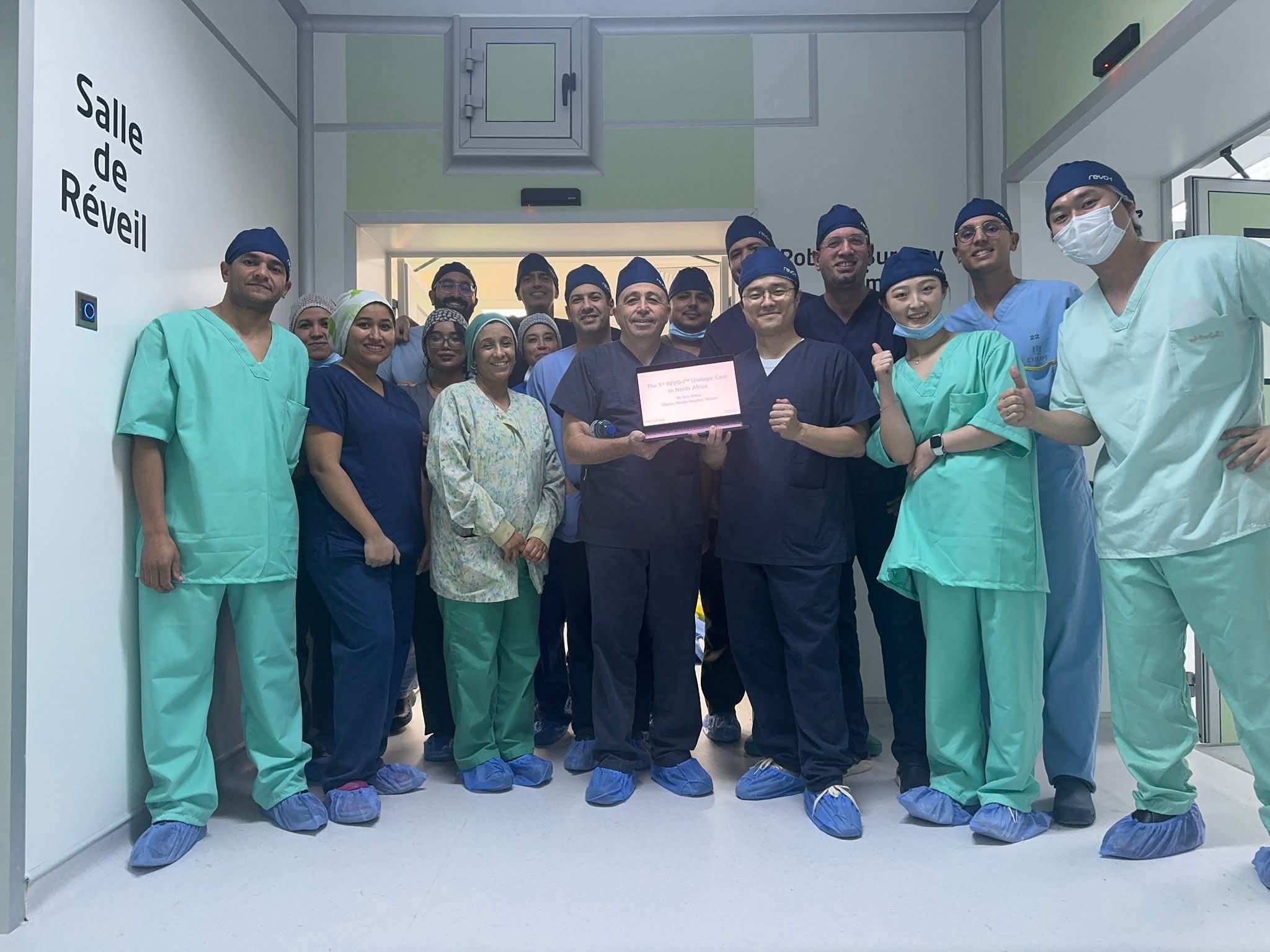 لأول مرة في تونس.. جراحة الكُلى الروبوتية تُنجز بمستشفى شارل نيكول