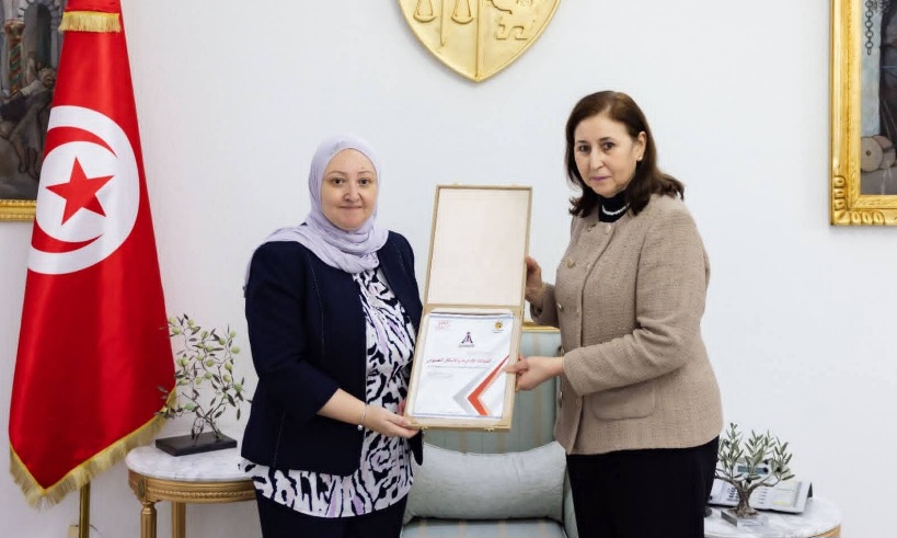 إصلاح منظومة التكوين الإداري محور لقاء رئيسة الحكومة بمديرة المدرسة الوطنية للإدارة