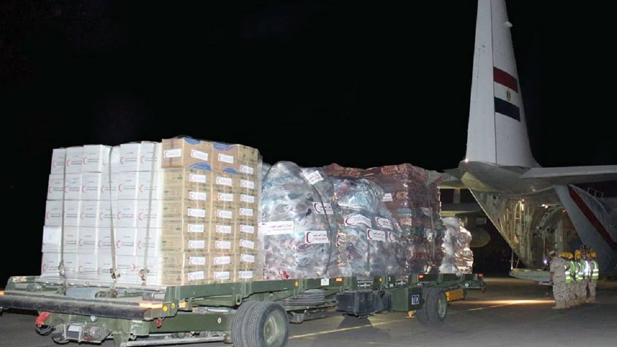 مصر ترسل مساعدات عاجلة إلى السودان