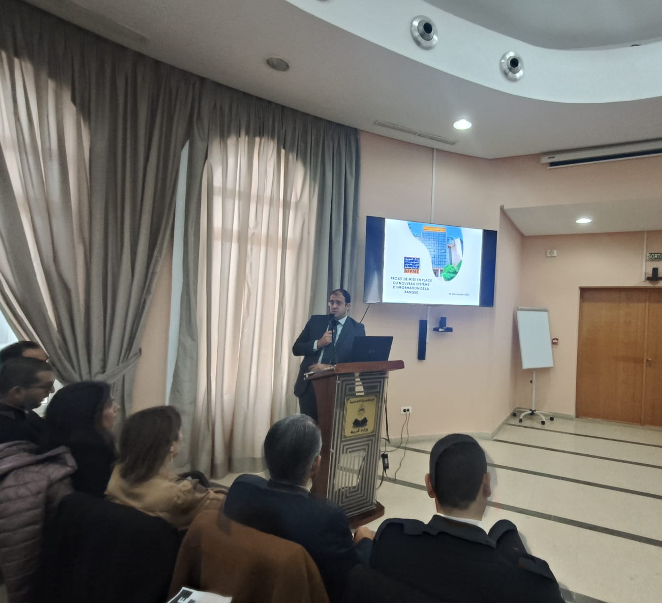  المدير العام لبنك تمويل المؤسسات الصغرى والمتوسطة لـ «الصباح»: نحو 67 % من تدخلات البنك التمويلية موجهة مباشرة لدعم المشاريع في مناطق التنمية الجهوية