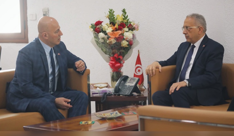 وزير الصحة يبحث مع السفير الأمريكي بتونس سبل تعزيز الشراكة الاستراتيجية في قطاع الصحة