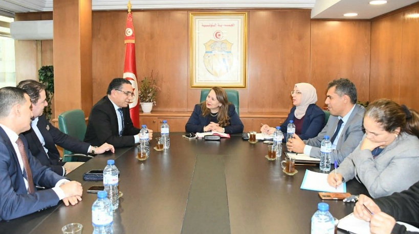 تطوير الإستثمار الصناعي للشركات ذات المساهمات الأجنبية الناشطة في تونس