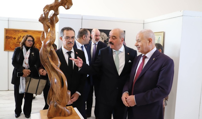 وزير الخارجية يدعو ممثلي البعثات الدبلوماسية والمنظمات الإقليمية والدولية إلى دعم تونس في الترويج لزيت الزيتون