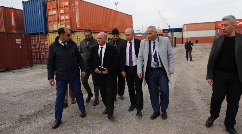 وزير النّقل يؤدّي زيارة ميدانيّة إلى ميناء رادس التّجاري