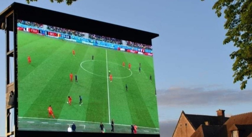 قفصة.. تركيز شاشة عملاقة لمتابعة مباريات المنتخب الوطني  