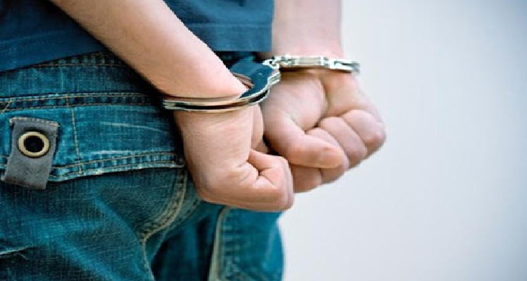 جربة ميدون.. القبض علي طفل قام برشق حافلة للنقل العمومي بالحجارة