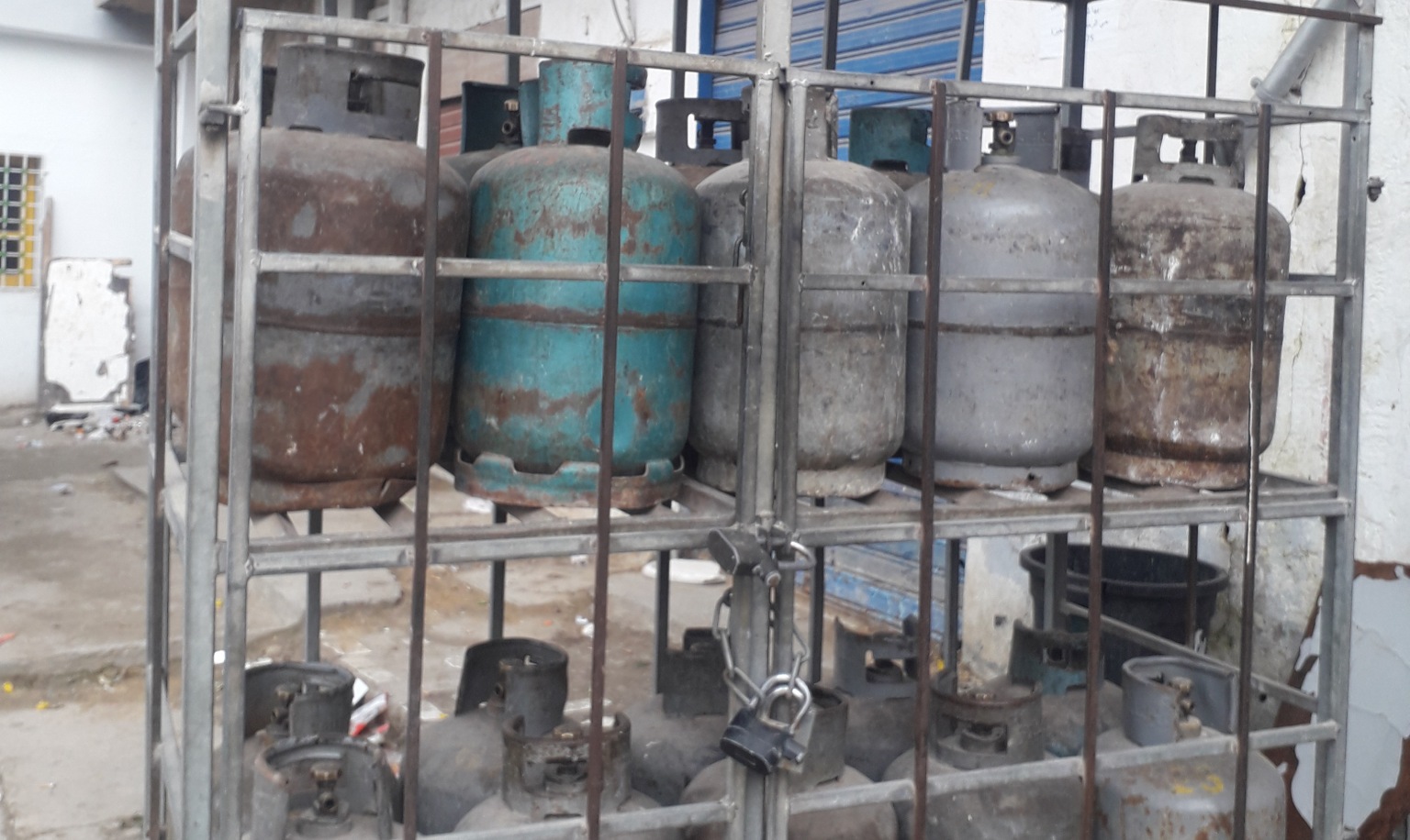  تعليق نشاط موزّعي قوارير الغاز المنزلي ليومين