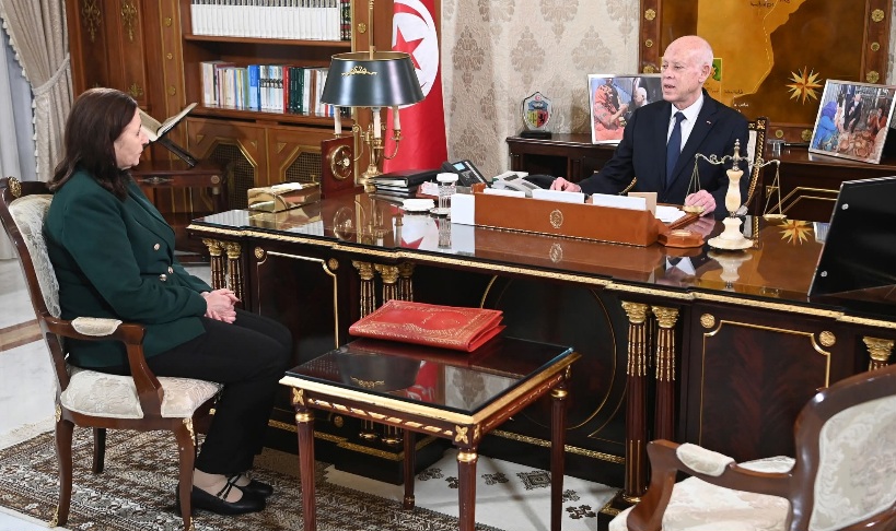 رئيس الجمهورية يؤكد على ضرورة المرور إلى السرعة القصوى في كافّة المجالات 