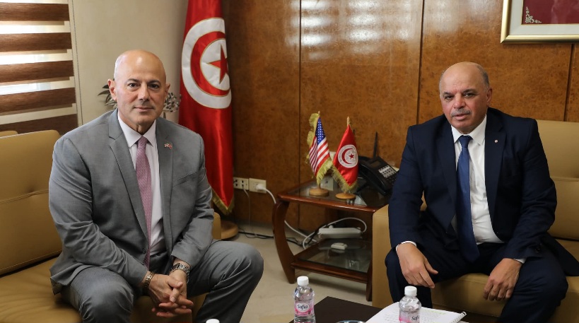 مباحثات تونسية أمريكية لدفع الشراكة في النقل واللوجستية
