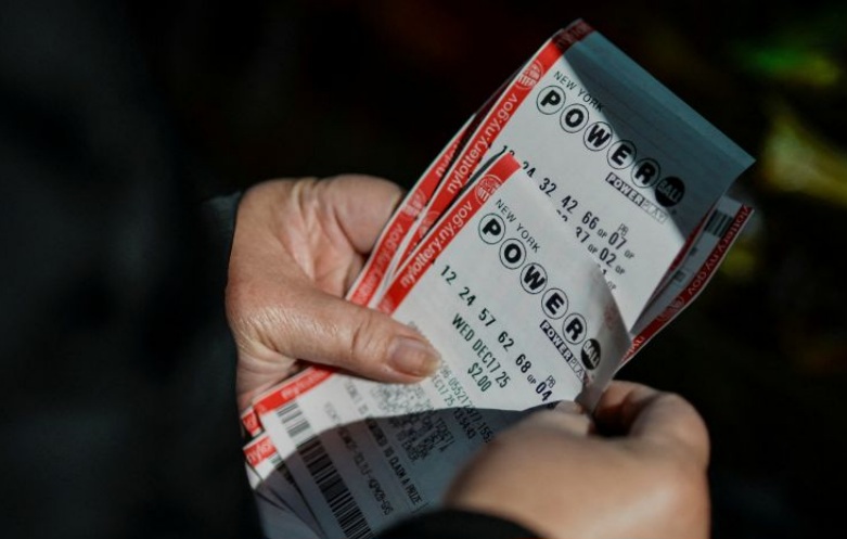 أميركي يفوز بثاني أكبر جائزة "يا نصيب" قيمتها 1.8 مليار دولار