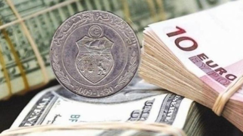 سعر صرف الدولار أقلّ من 2,900 دينار بين البنوك..     تعافي الاقتصاد التونسي يمرّ عبر محافظة الدينار على صلابته