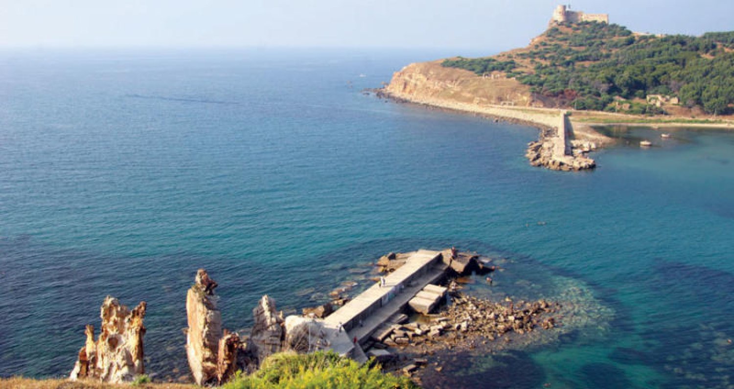 طبرقة عين دراهم.. 15الف سائح وتحقيق 32 الف ليلة مقضاة 