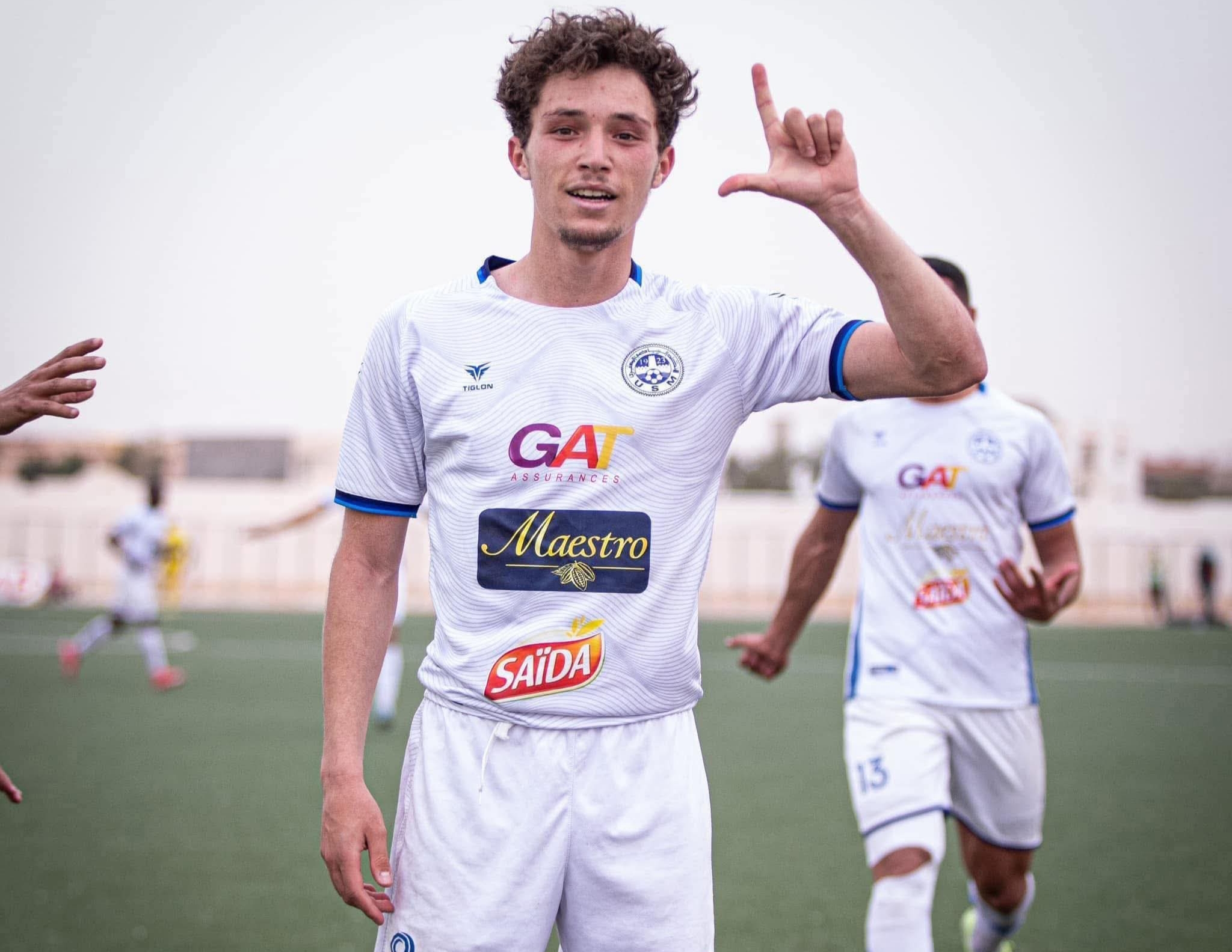 لؤي الترايعي "مكشخ"