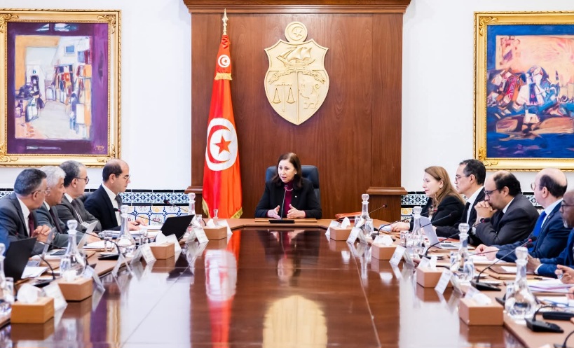  رئيسة الحكومة في مجلس وزاري مضيّق: مشروع قانون الاستثمار الجديد هدفه تيسير إنجاز الاستثمارات وتبسيط الإجراءات 