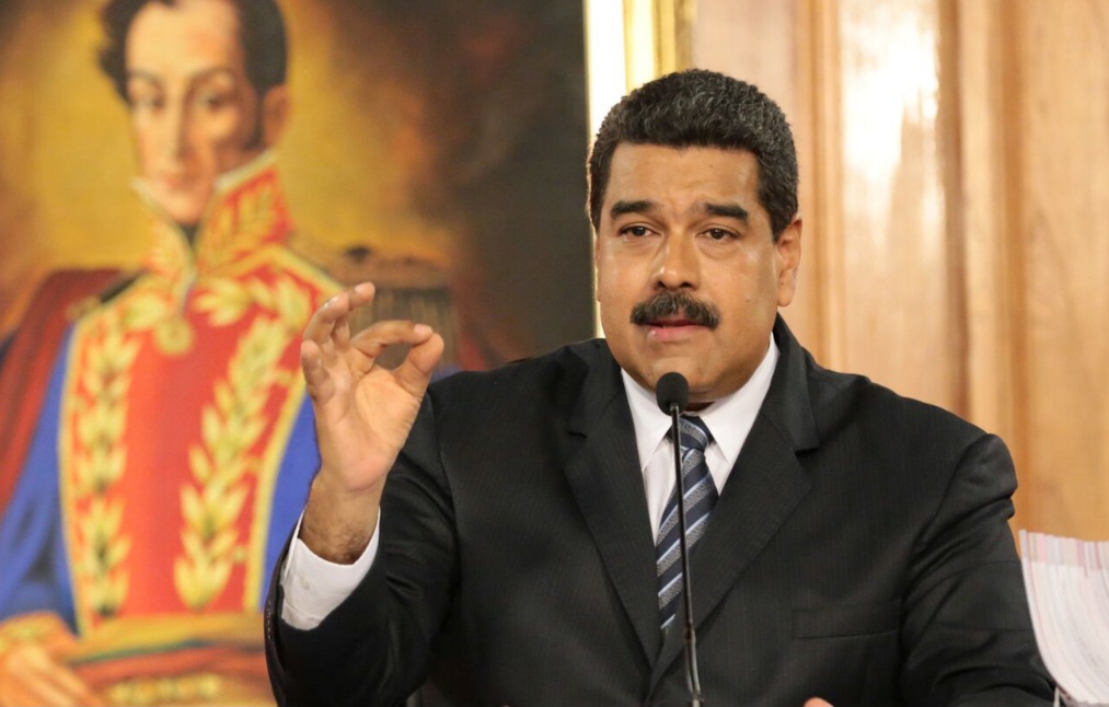 مادورو: العاصمة كاراكاس يجري قصفها الآن بالصواريخ