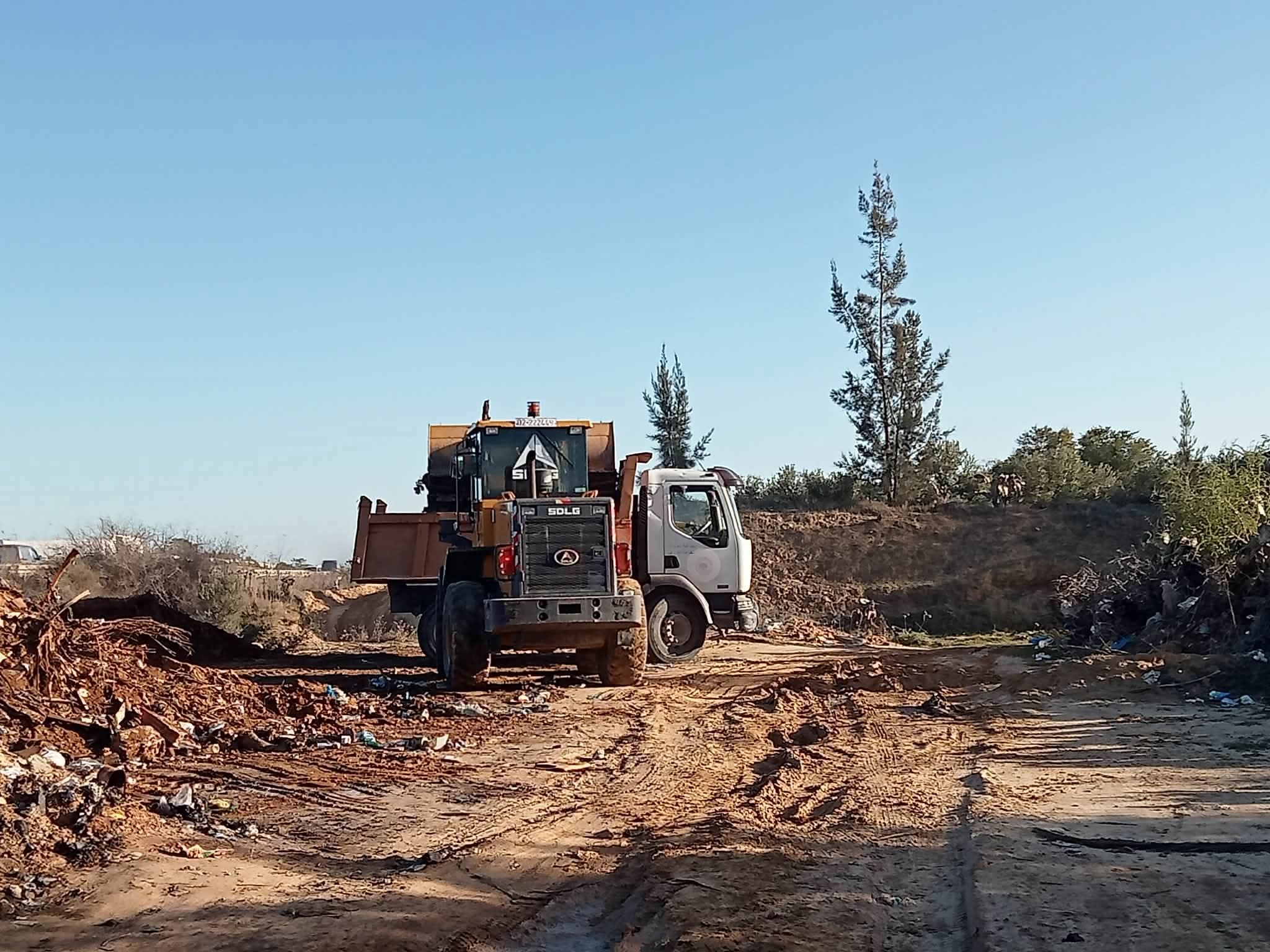 بلدية القلعة الكبرى تُزيل عددا من المصبّات العشوائيّة 