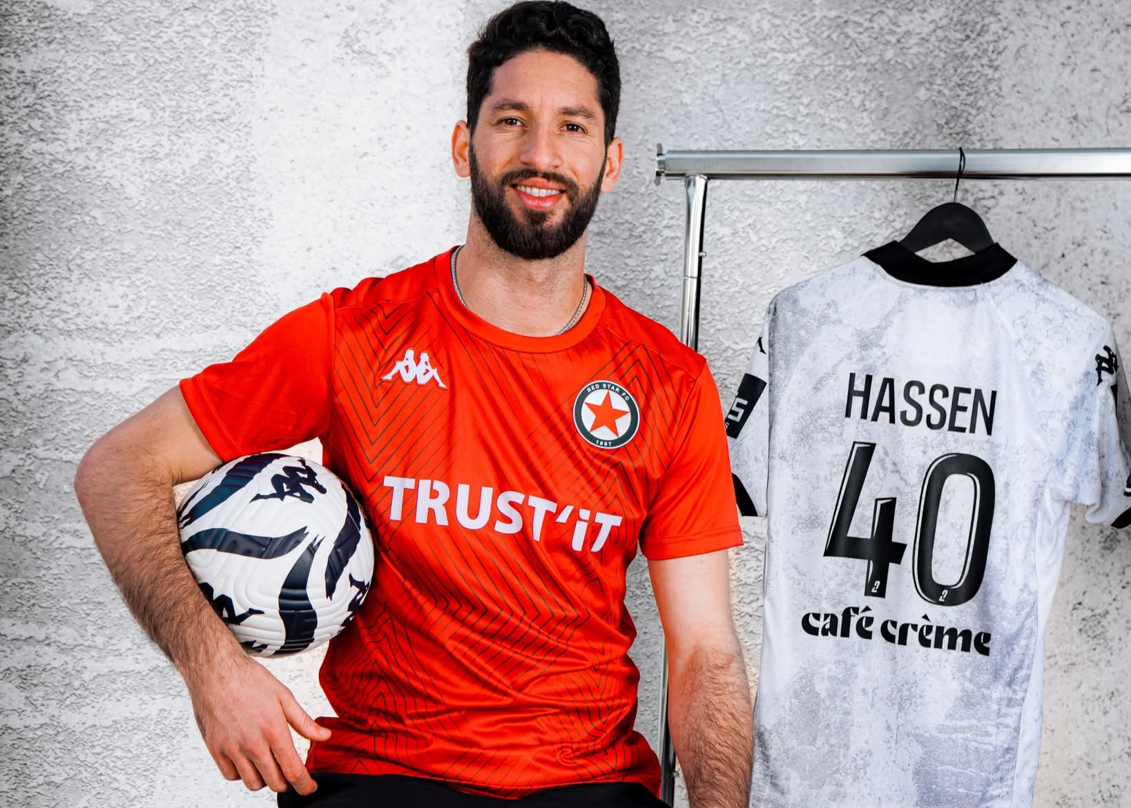 معز حسن يتعاقد مع راد ستار الفرنسي 